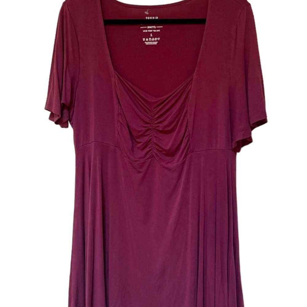 Torrid knits BABYDOLL RUCHED SHARKBITE HEM TOP,size 1